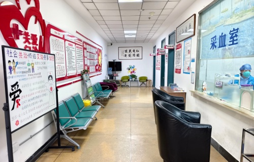 世界艾滋病日丨关爱门诊的这次特别午休，用行动传递温暖抗“艾”力量