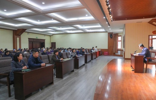 我院召开学习贯彻党的二十届四中全会精神宣讲座谈会