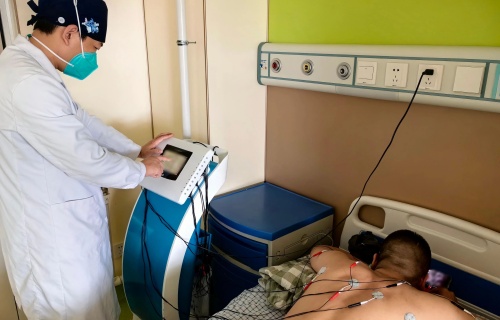 中医智慧+现代科技丨子午流注低频治疗仪助患者告别病痛折磨